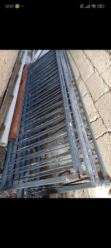 Məhəccərlər: Metaldan hazırlanmış hasar/başlıq panelləri 6 eded uzun 2.60 uzunu — 2