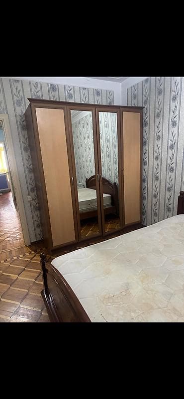 mebel skaf: Dolab 70 azn təcili satlır 9 cu mk Nəzrin — 1
