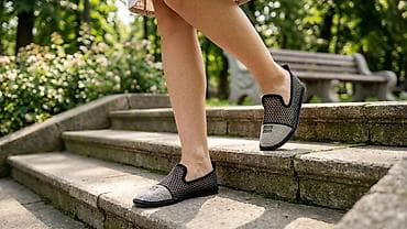b.h.mayer: Qadınlar üçün nəfəsalan slip-on ayaqqabı - Dizayn: Qara rəngli — 1