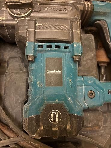 Asia: Tikinti-alət dəsti Tərkib: - Rotary Hammer – SDS tipli patron, rejim — 9