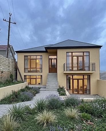 4 otaqlı, 220 kv. m