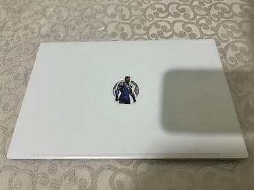 hp katric: HP Pavilion 14 noutbuku Xüsusiyyətlər: - Prosessor: Intel Core i3 — 3