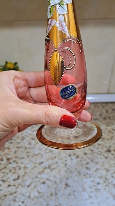 qedimi boşqablar: Bir vaza, Bogem şüşəsi — 4