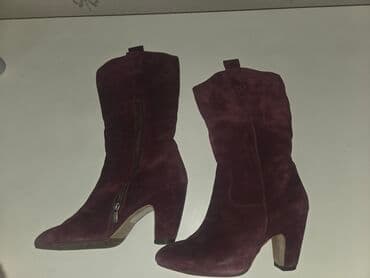 rezin qısa çəkmələr: Qadın üçün şık yarımçizma cütü - Material: Zəngin tünd-bordo rəngli — 1