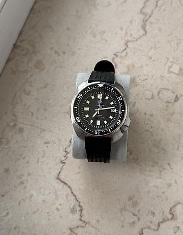 Qol saatı, rəng - Qara