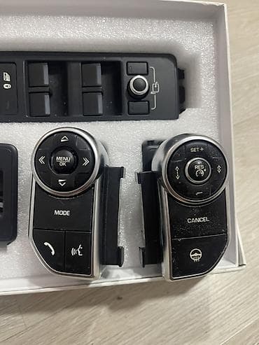 prius salon: Land Rover Discovery 4 üçün multifunksional sükan və qapı düymələri — 1