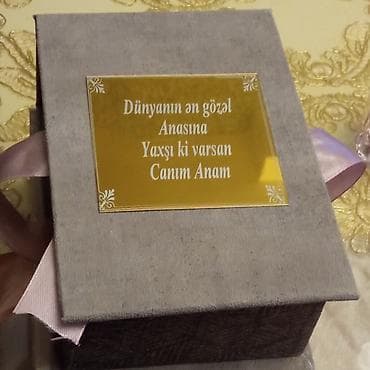 buta formasinda xonca: Hədiyyəlik ətir dəsti - Məhsul: qadın üçün ətir - Dizayn: ürək — 1