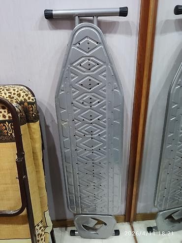 ütü stulu: Klassik üslubda ofis/iş masası + yığılan tək nəfərlik çarpayı + ütü — 4