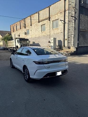 Продажа авто: BYD Qin Plus DM-i (plug-in hibrid) sedan - Rəng: ağ - Kuzov: sedan — 2