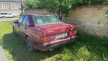 pilus maşın: Mercedes-Benz 190: 2 l | 1994 il Sedan — 6