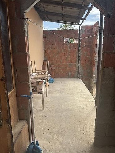 gencede torpaq satilir: 3 otaqlı, 2 kv. m, Kredit yoxdur, Orta təmir — 10