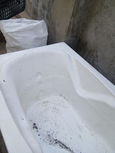 Mətbəx çanaqları: Akril vanna – klassik düzbucaqlı forma, bir nəfərlik. - Material — 2