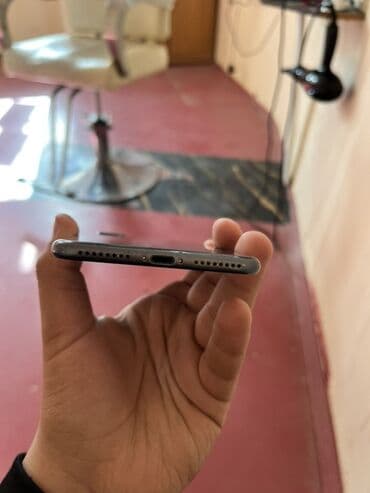 iphone 8 plus kontakt home: IPhone 8 Plus, Qara, Barmaq izi — 2