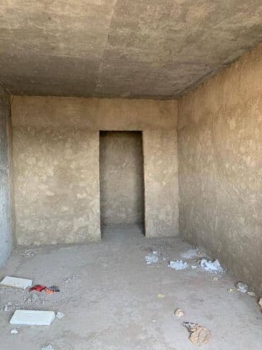 18 yaşdan aşağı iş: 3 otaqlı, Yeni tikili, m. Xalqlar Dostluğu, 105 kv. m — 6