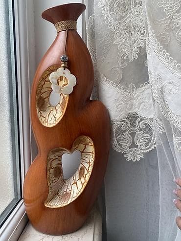 Şamdanlar: Bir vaza — 2