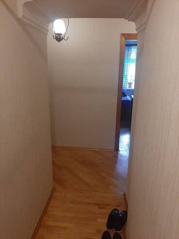 ist petrol tbilisi prospekti: Bakı, 3 otaqlı, Köhnə tikili, m. Memar Əcəmi, 68 kv. m — 3