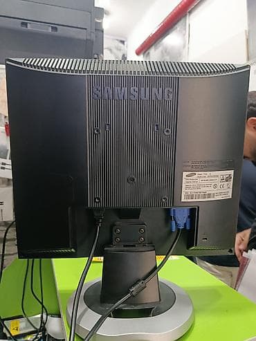 komputer notebook: Kamera Qoşmaq üçün Monitor. Samsung 17 inç. Vga və Pover kabeli — 3