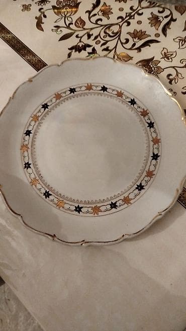 ag gilas murebbesi: Nahar dəsti, rəng - Ağ, Farfor, 6 nəfərlik, SSRİ — 1