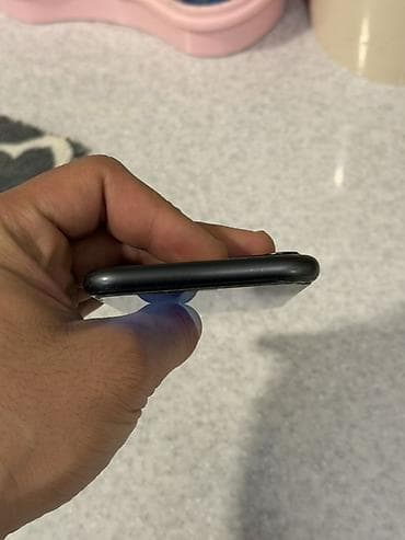 iphone 11 2ci el: IPhone 11, 128 GB, Qara, Face ID — 7