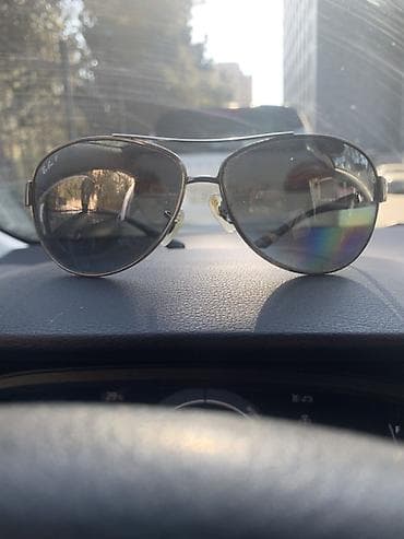 Eynəklər: Ray-Ban aviator gün eynəyi - Model: Aviator silueti, ikiqat körpülü — 1