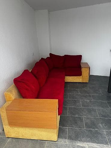 Mebel: Kunc divan normal veziyyetde yastiqlari goturende carpayi olur 130 azn — 1