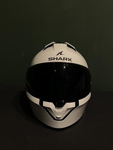 SHARK Dəbilqə S razmer, öz seffaf vizoru, sumkasi ve qutusu ile