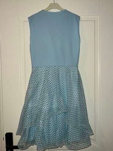 Dəstlər, kostyumlar: Zərif ziyafət geyimi 1 dəfə geyinilib Ölçü: 38 Qiymət: 25 manat Əlaqə — 3