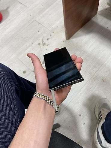 Samsung Galaxy S24 Ultra, цвет - Серебристый, Беспроводная зарядка — 3