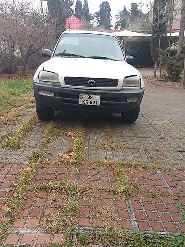 maşım: Toyota RAV4: 2 l | Ofrouder/SUV — 4