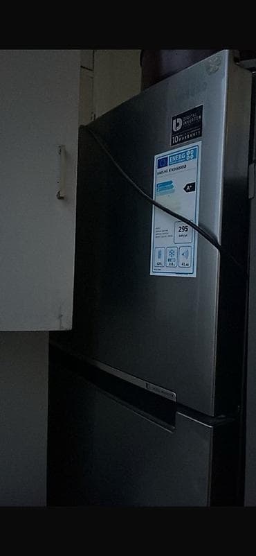 İşlənmiş 2 qapılı Samsung Soyuducu Satılır, rəng - Gümüşü, Təkərli — 1