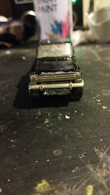 Книги и журналы: Qara rəngdə kiçik ölçülü metal oyuncaq avtomobil modeli. - Korpus — 1