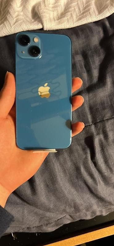 IPhone 13 — 2