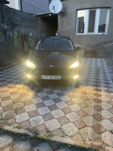 Avtomobil alışı: Ford Focus: 1 l | 2016 il 260 km Sedan — 2