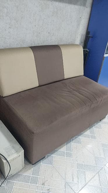 qapi islenmis: Yeni kimidir. Az islenib. Ehtiyyac olmadigi ucun satilir. Yerli mehsul — 2