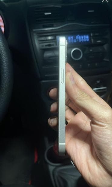ucuz telefon iphone: IPhone 13, 128 GB, White Titanium — 3