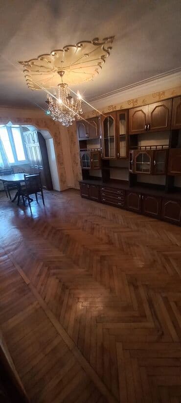 sumqayit bina evi: Xırdalanda 5 nömreli məktəbin yanında olan 5 mərətbeli binain 6 daş — 5