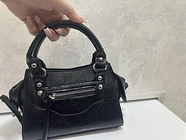 orginal canta: Qara mini əl çantası yenidi istifade edilmeyb paketindedi - Material — 2
