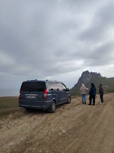 баку набрань такси: Minivan, 8 Oturacaq — 2