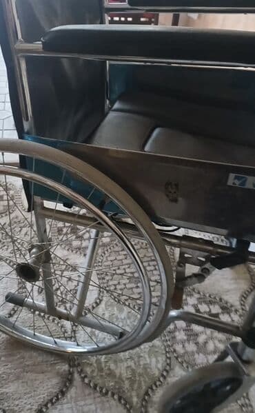 Tibbi geyim: Klassik əlil arabası - Material: xromlanmış möhkəm metal şassi - — 2