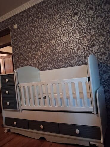 Oğlan və qız üçün, Dördbucaq, Beşik, Matrassız, Yellənmə mexanizmsiz