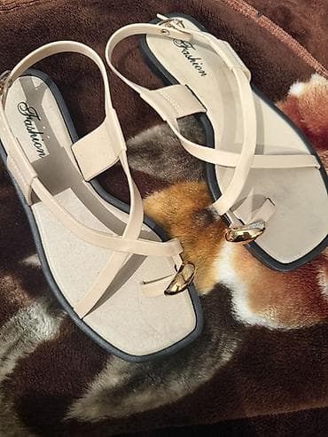 bas: Qadın sandaleti – Fashion brendi - Rəng: bej (açıq krem) - Ölçü: 40 — 2