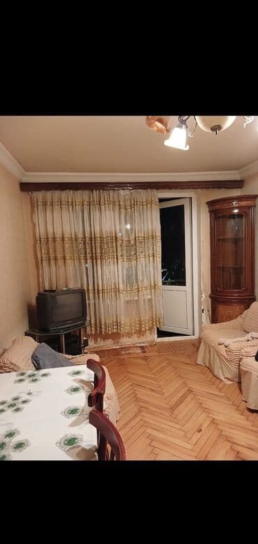 sumqayıtda 2 otaqlı kirayə evlər: Gəncənin tam mərkəzində, 2 otaqlı, təmirli, əşyalı mənzil satılır — 9