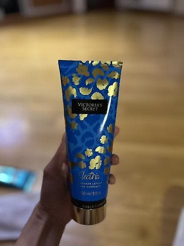 Victoria’s Secret bədən baxımı dəsti Məhsullar: - Aqua Kiss Fragrance — 7