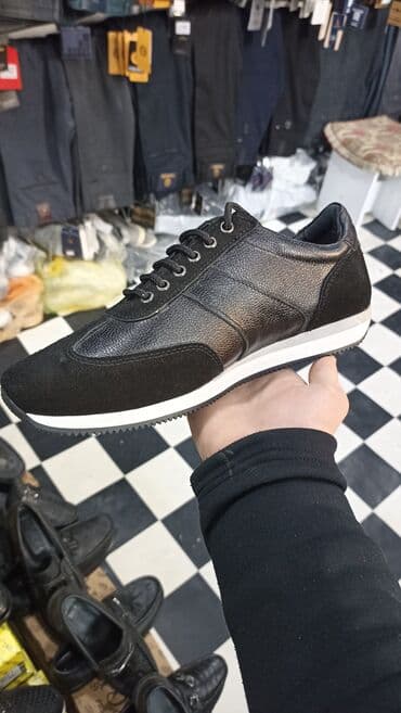 bej rəngli kişi mokasinləri: Ayaqqabı mağazaya yeni gətirilib Firma: "Derinet" razmer: 41 Hər — 1