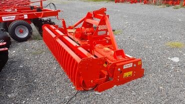 taxıl biçən kombaynlar: Torpaq frezi 3 metrlik. Türkiyənin çox keyfiyyətli Köylü firmasıdır — 3