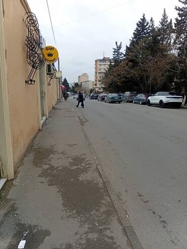 duplex menziller: Xaqlar dostluqu metrosu/lacin ticaretin yan terefinde oyuncaq — 3