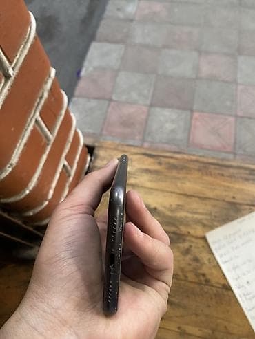 2 nci el telefon: IPhone 11, 64 GB, Qara, Face ID — 3