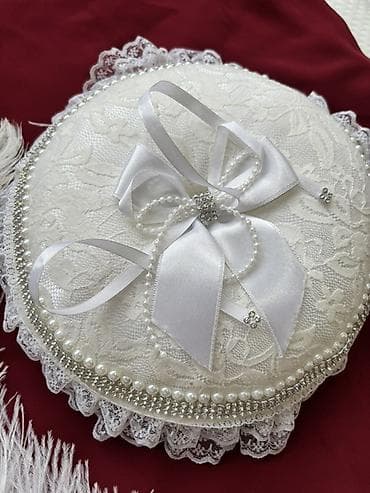 Другие комплектующие: 1- Nigah üçün Swarovski qaşlı qələm və üzüklər üçün yasdıq. Marry me — 2