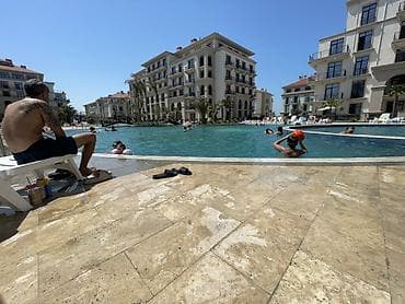 Sea breezde günlük qara kiraye qolbaq Günlük 30 azn Həftəlik 25 azn — 1