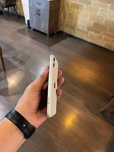 the division: IPhone 11, Ağ — 5